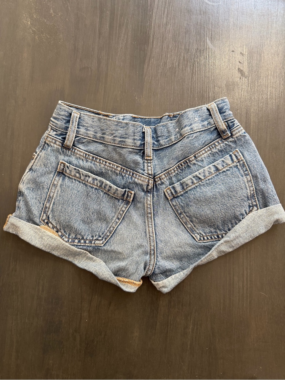 Garage Denim Low Rise Cuffed Jean Shorts Size 00/23 Light Wash Blue - Picture 2 of 3